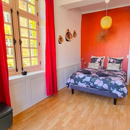Grand Apt 130M2 Vue Place Ducale Charleville-Mézières Exterior foto