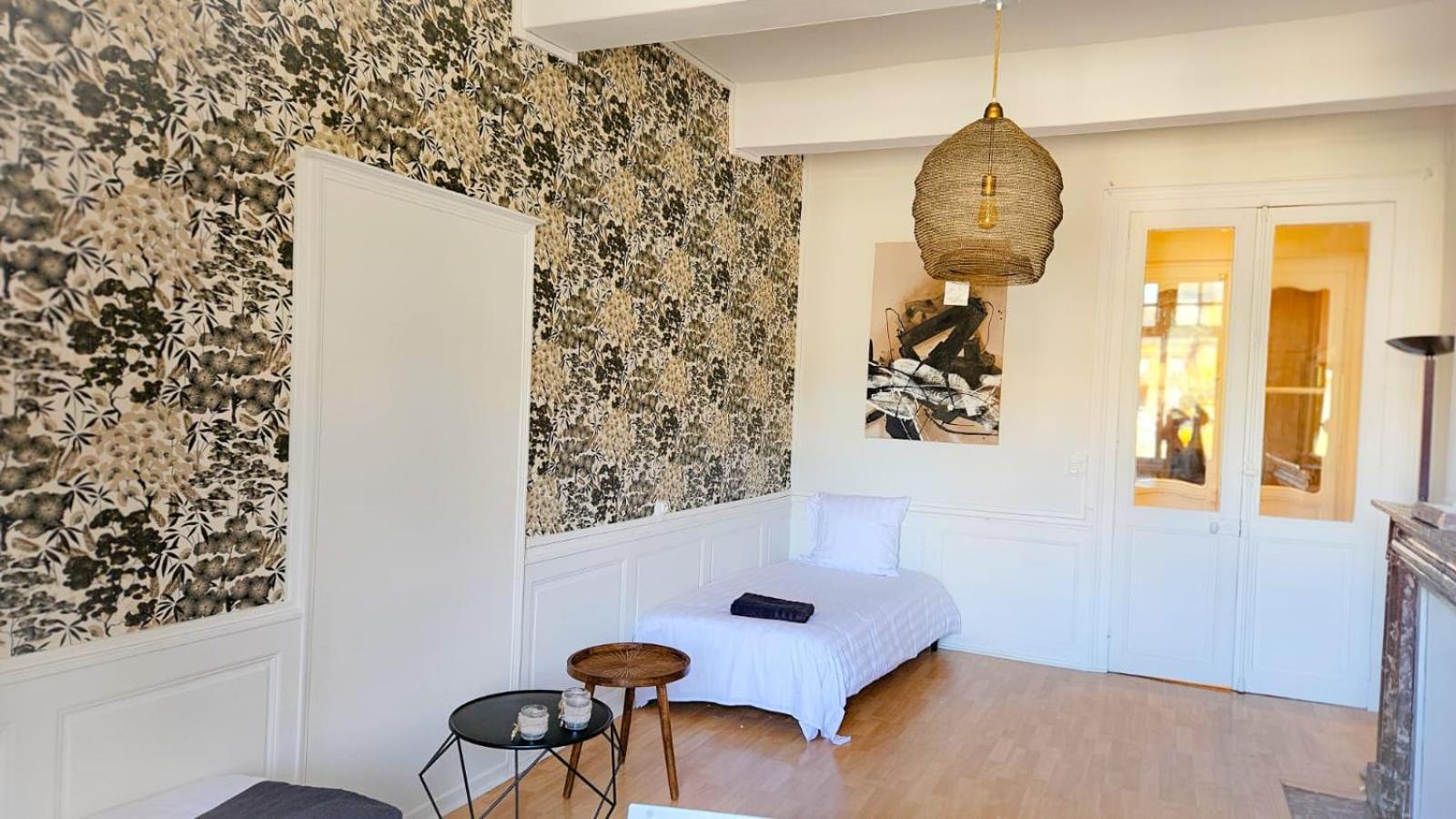 Grand Apt 130M2 Vue Place Ducale Charleville-Mézières Exterior foto