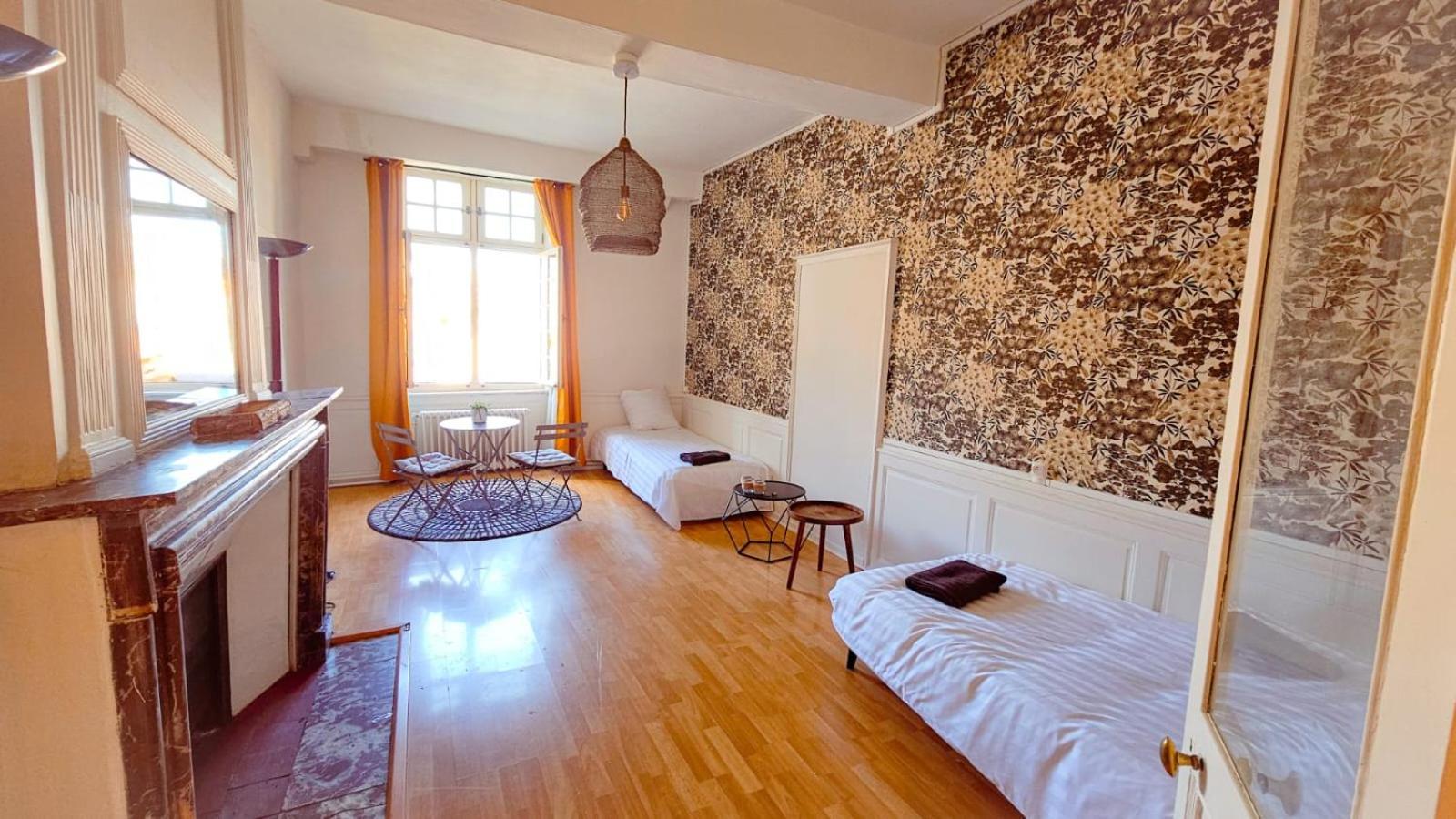 Grand Apt 130M2 Vue Place Ducale Charleville-Mézières Exterior foto